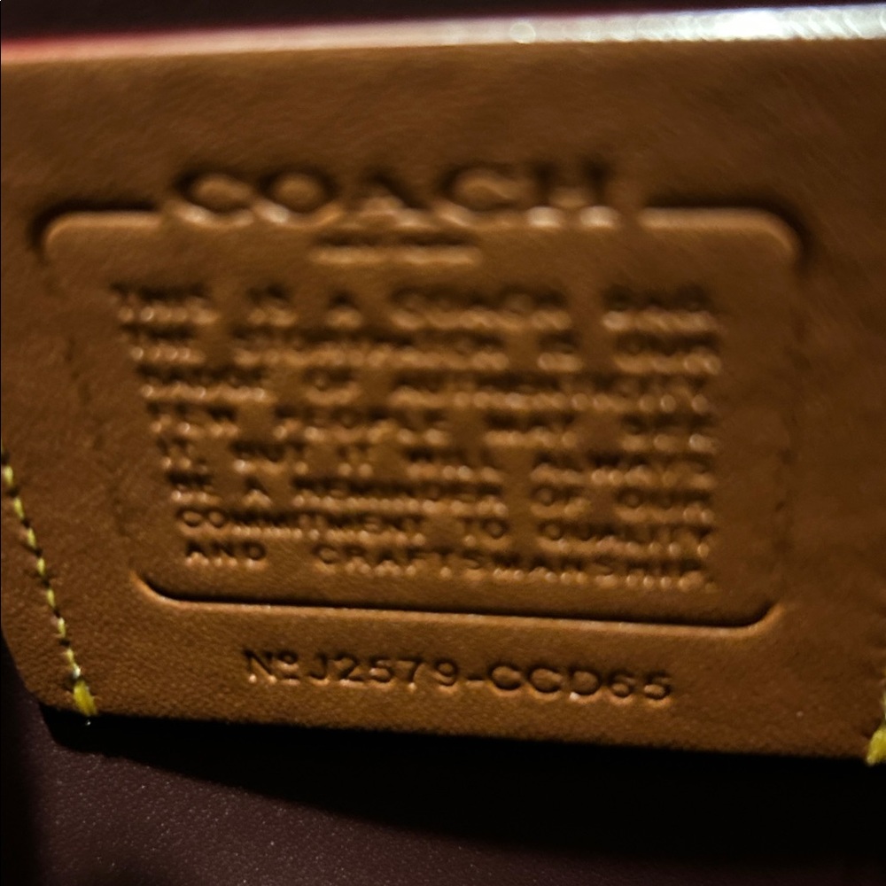 Coach (NWT) Hadley Large Shoulder Bag - Picture 4 of 16